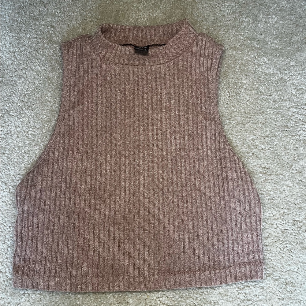 Sleeveless turtleneck crop top